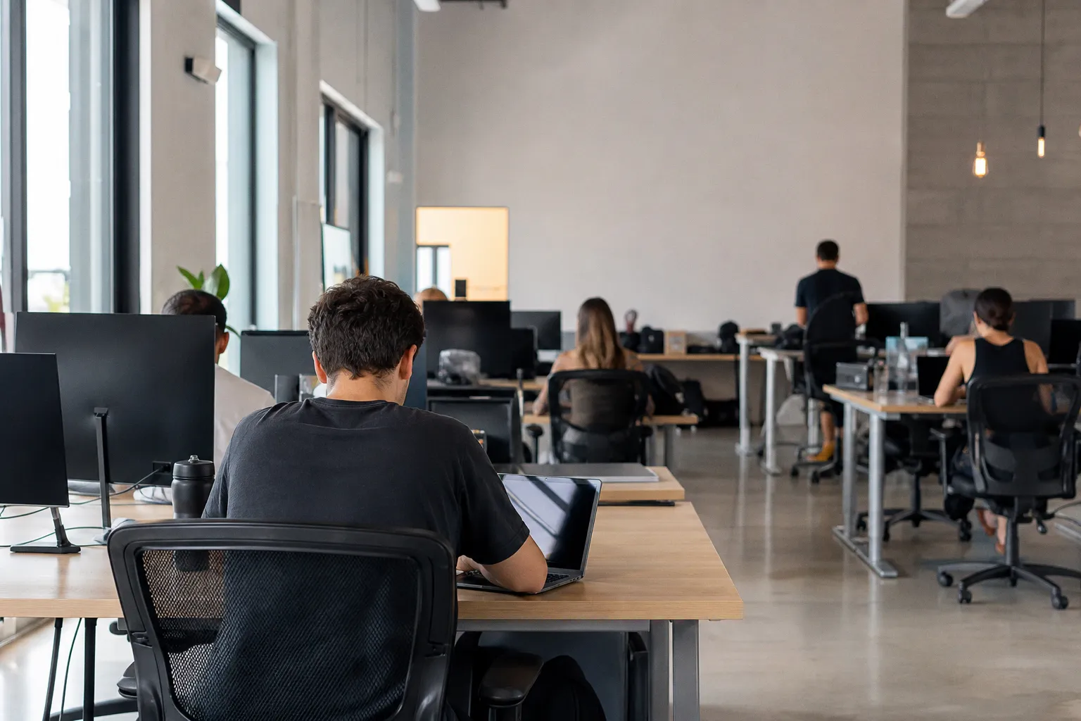 Scaling Recurring Revenue: Essential Features for Subscription Management Platforms